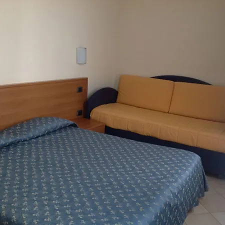 Spinelli מלון וירג'יו