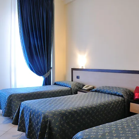 Spinelli מלון וירג'יו