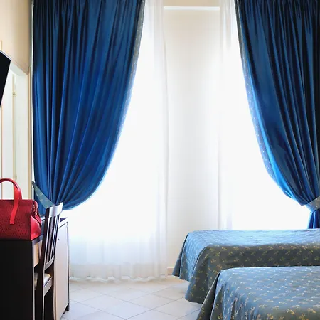 Spinelli מלון וירג'יו