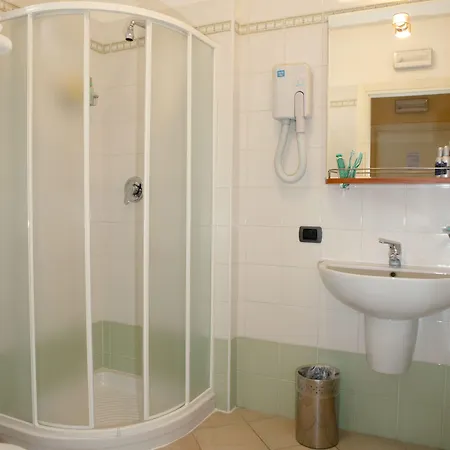 Spinelli וירג'יו