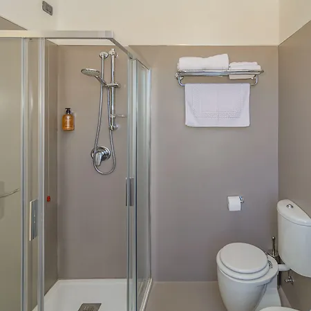 Spinelli וירג'יו