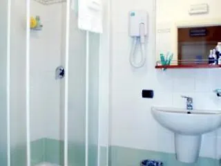 Spinelli מלון וירג'יו